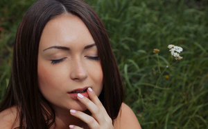 18 year old beauty Agnes takes great care in flaunting perky tits in the nude